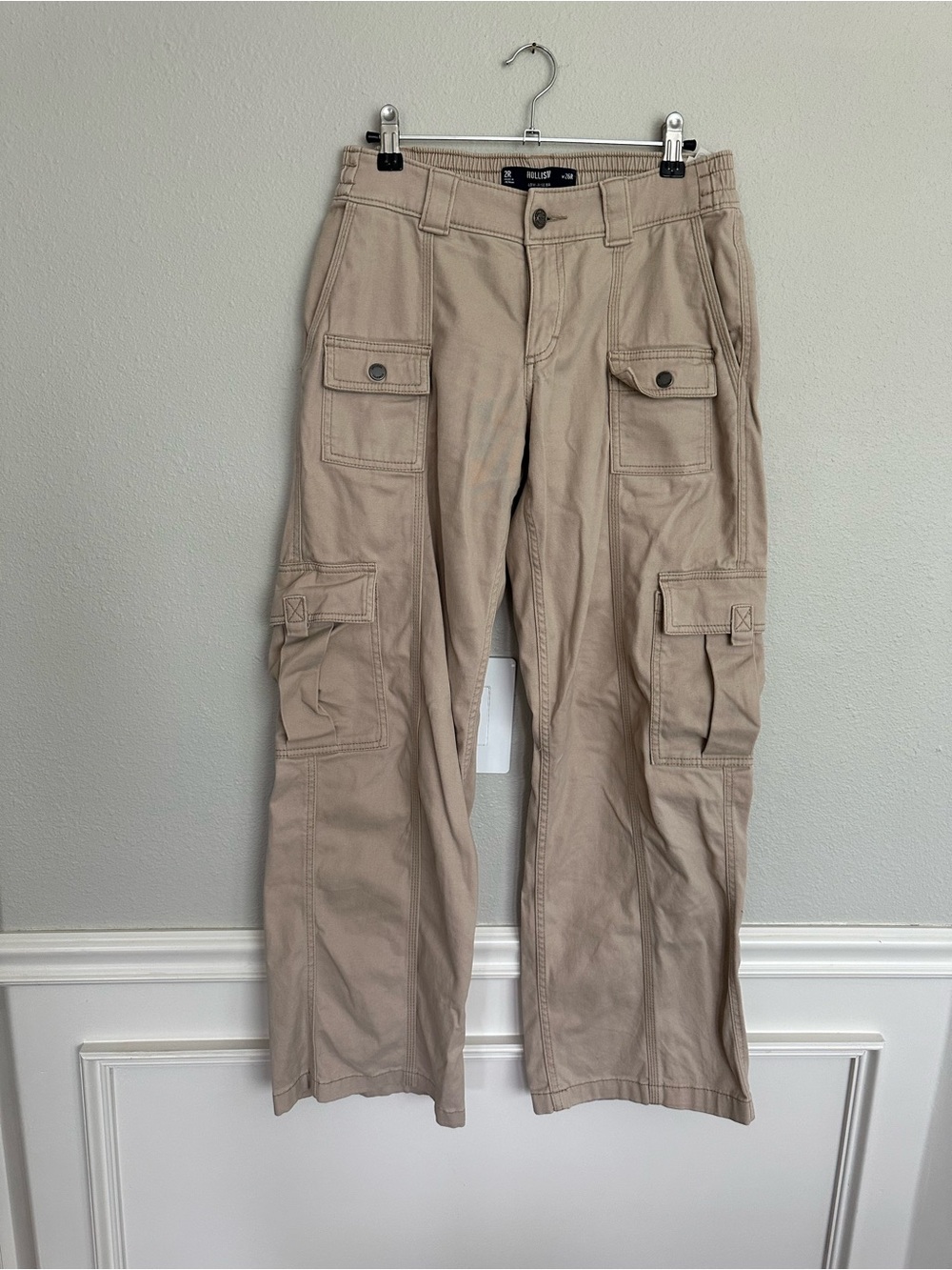 Hollister Khaki Cargo Pants - Women’s Utility Style